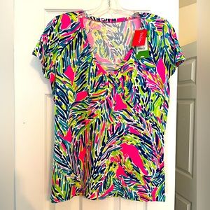 NWT Lilly Pulitzer Michele Top in Palm Reader print. Size Medium.